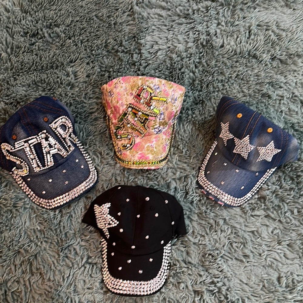 Star-Studded Caps Set